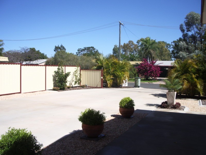 4 Expeller Court, Emerald QLD 4720