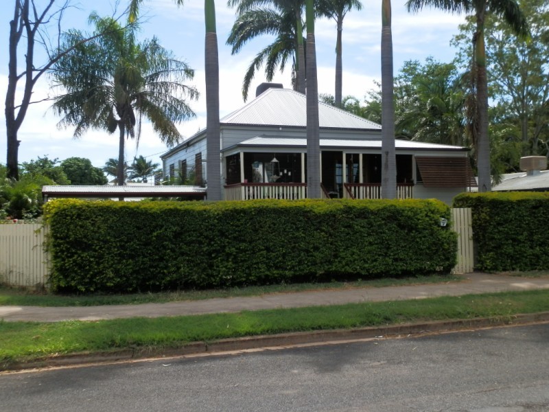 37 Theresa Street, Emerald QLD 4720