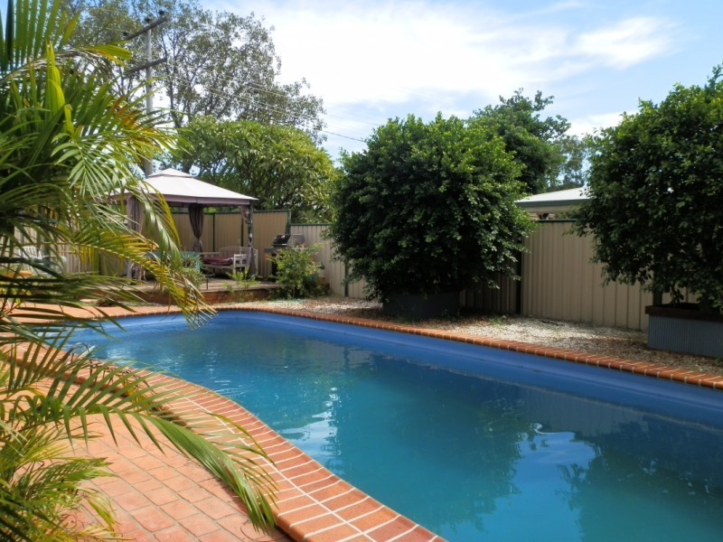 37 Theresa Street, Emerald QLD 4720