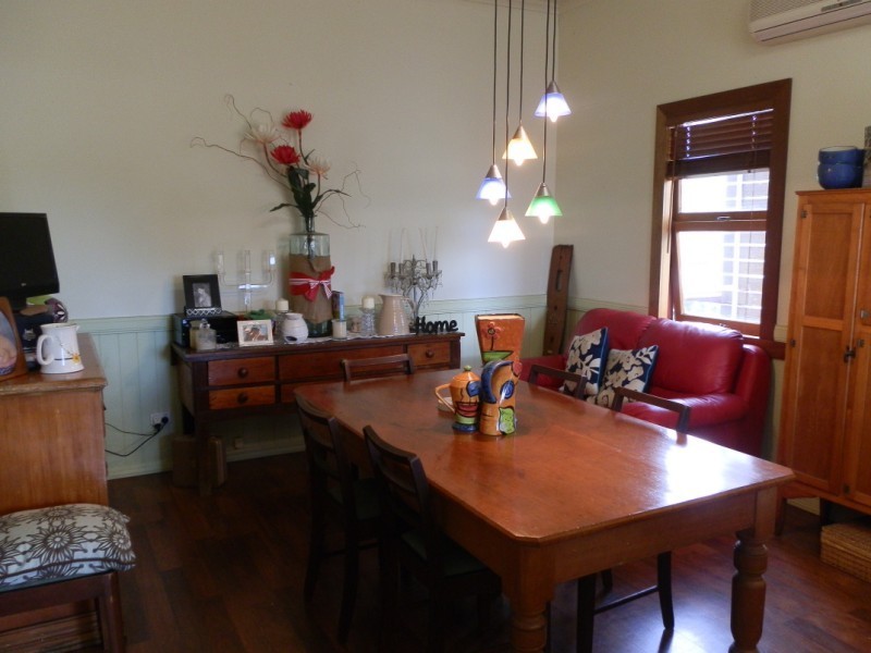 37 Theresa Street, Emerald QLD 4720