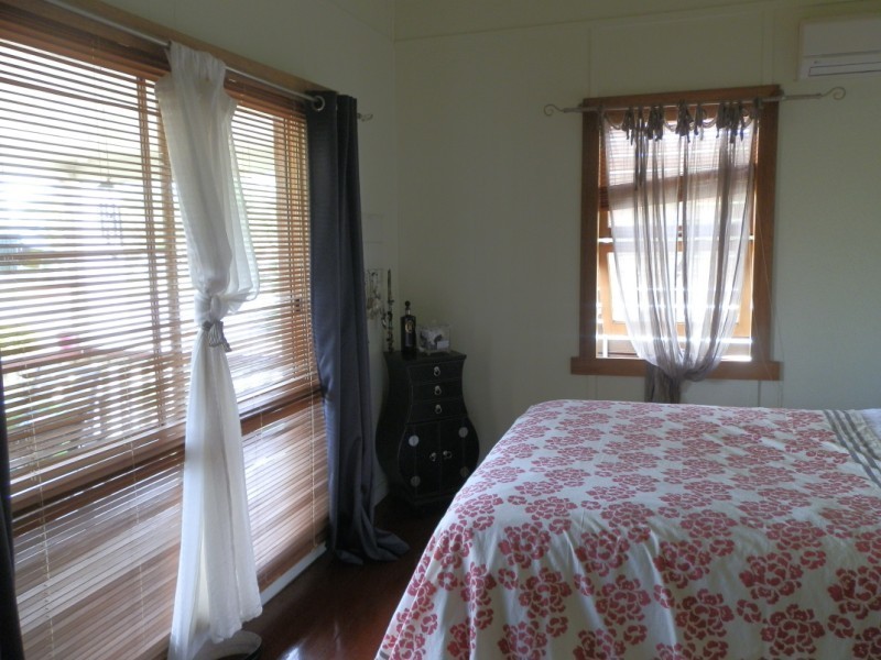 37 Theresa Street, Emerald QLD 4720