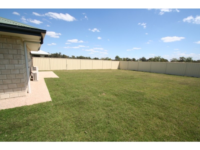 63 Lakeside Drive, Emerald QLD 4720