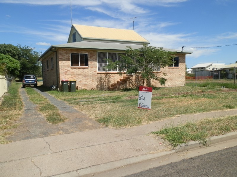 9 Roberts Street, Emerald QLD 4720