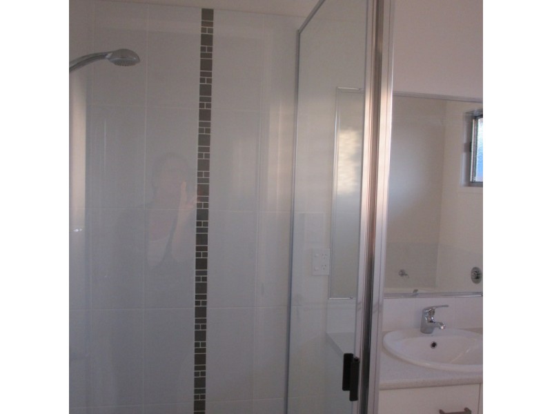 Unit 1/32 Lakeside Drive, Emerald QLD 4720