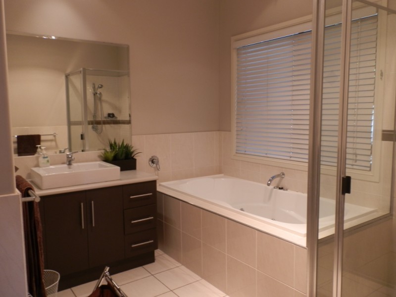 29 Callaghan Street, Emerald QLD 4720