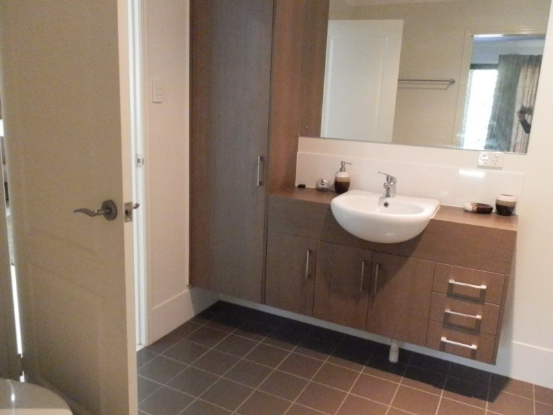 2/16 Riverview Street, Emerald QLD 4720