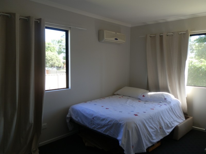 9 Little Street, Emerald QLD 4720