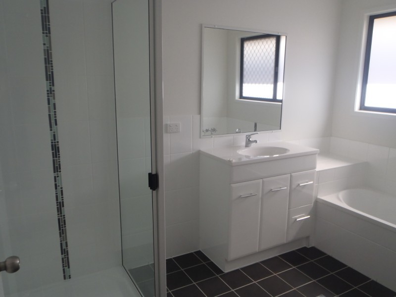 Unit 3/15 Whitney Court, Emerald QLD 4720
