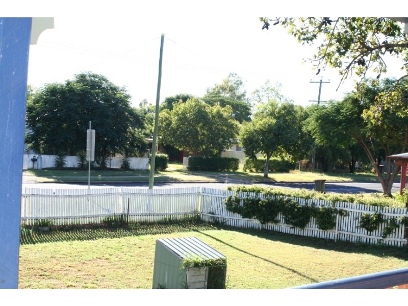 73 Gray Street, Emerald QLD 4720
