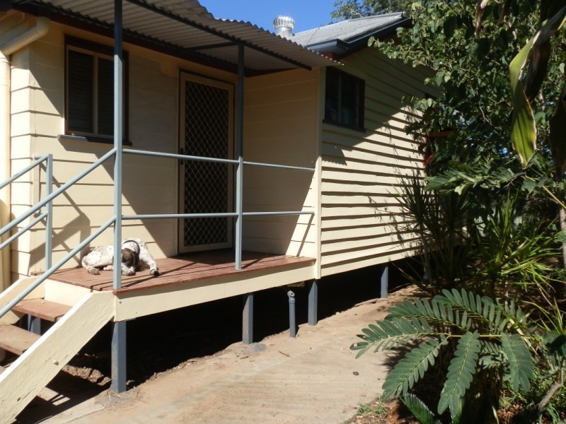 18 White Street, Emerald QLD 4720