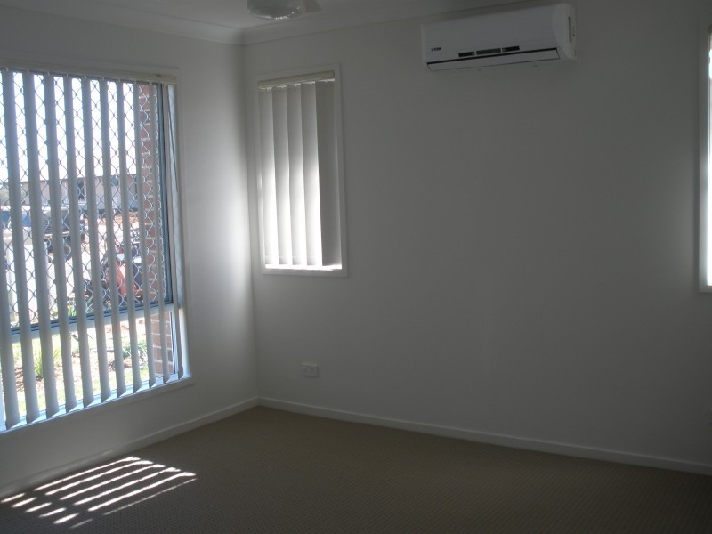 11 Lightening Street, Emerald QLD 4720