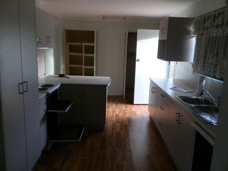 13 Robert Street, Emerald QLD 4720