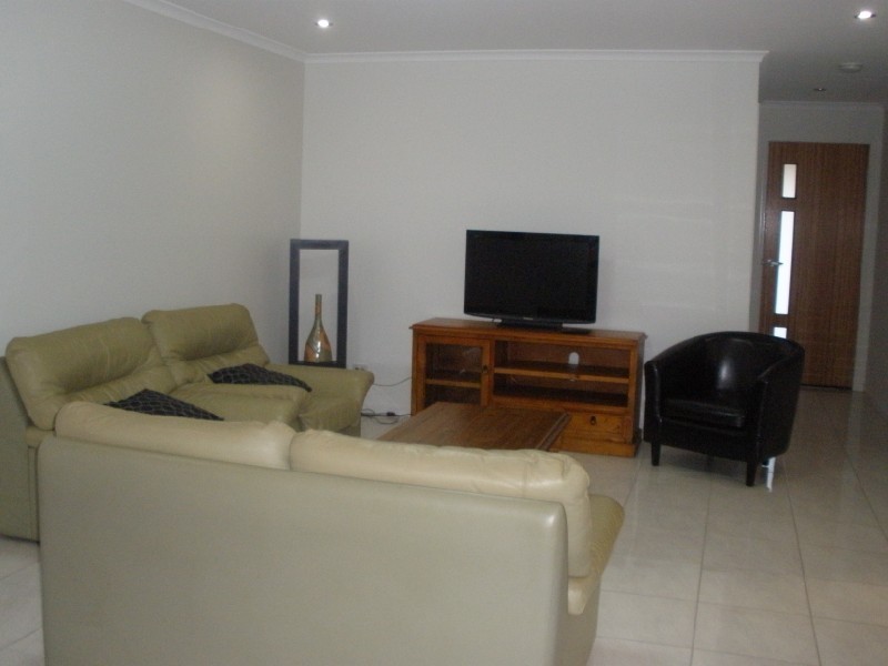 8/16 Riverview Street, Emerald QLD 4720