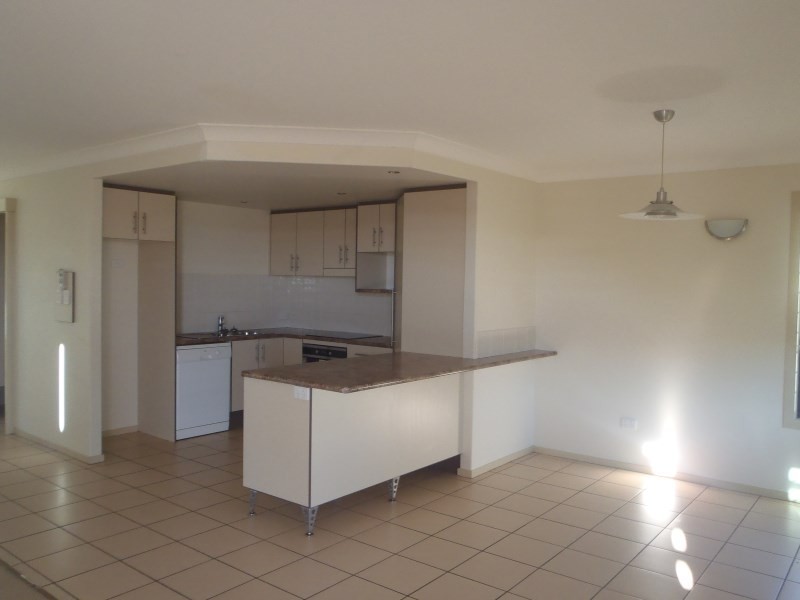 2/57 Jeppesen Drive, Emerald QLD 4720