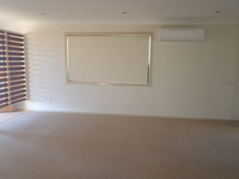 2/57 Jeppesen Drive, Emerald QLD 4720