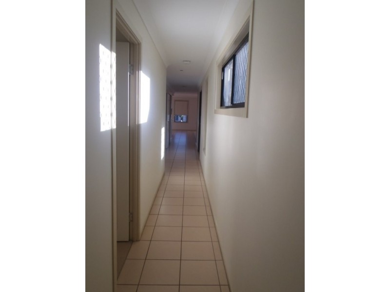 2/57 Jeppesen Drive, Emerald QLD 4720