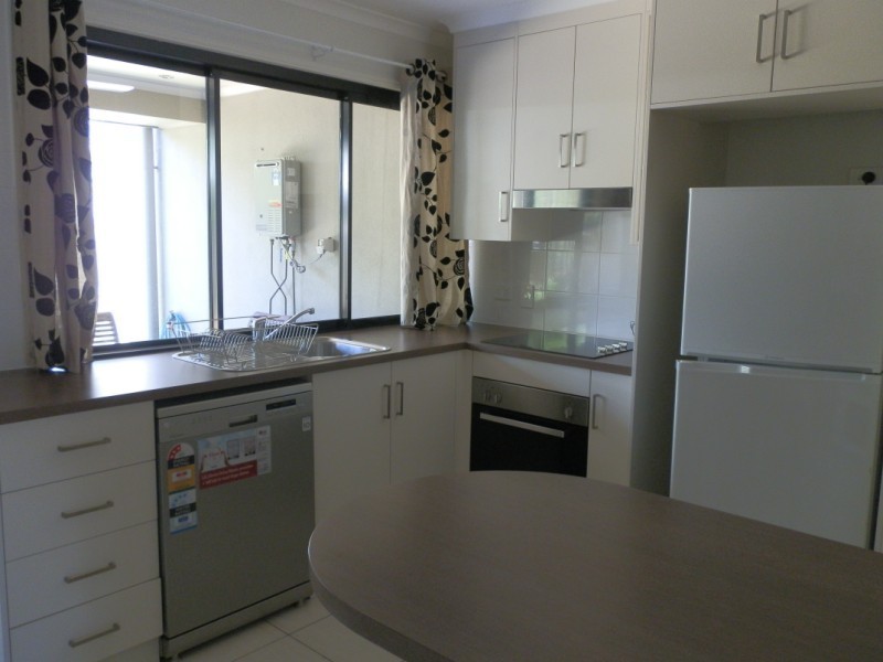 Unit 4/16 Riverview Street, Emerald QLD 4720