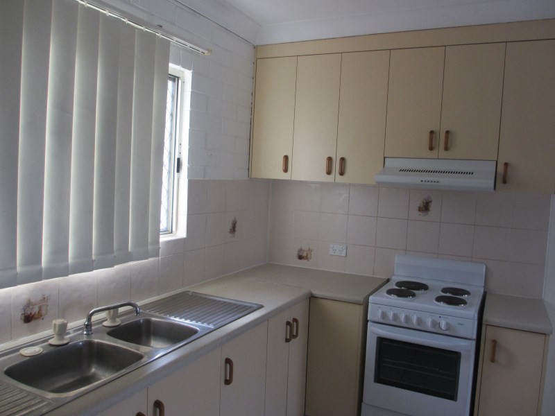 Unit 2/167 Opal Street, Emerald QLD 4720
