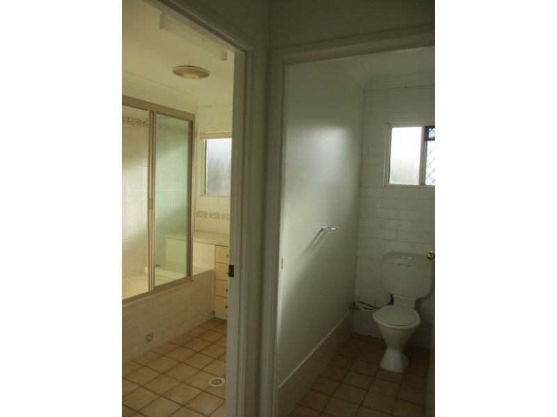 Unit 2/167 Opal Street, Emerald QLD 4720
