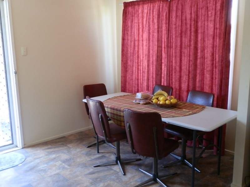 14 Barry Street, Emerald QLD 4720