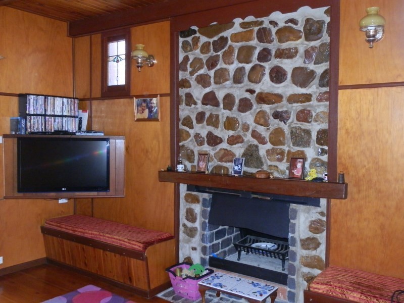 12 Old Crossing Road, Sapphire QLD 4702