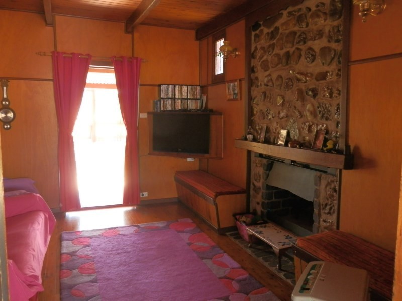 12 Old Crossing Road, Sapphire QLD 4702