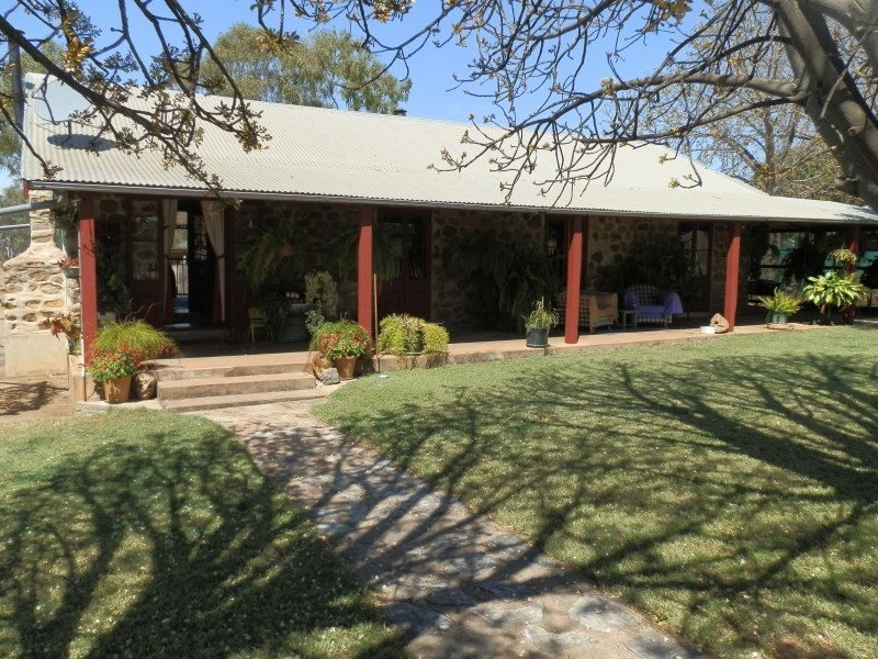 12 Old Crossing Road, Sapphire QLD 4702