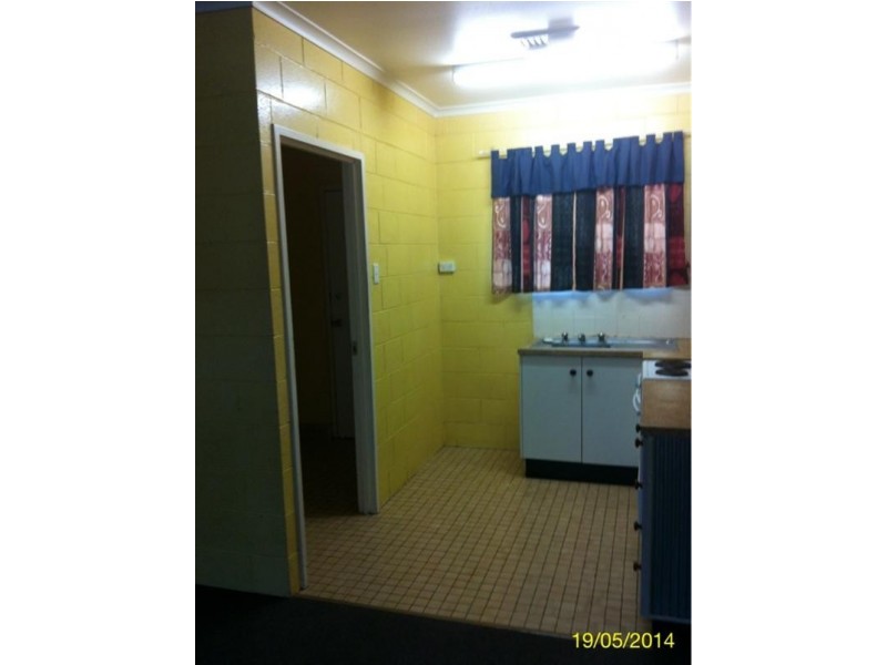 Unit 2/23 Martin Place, Emerald QLD 4720