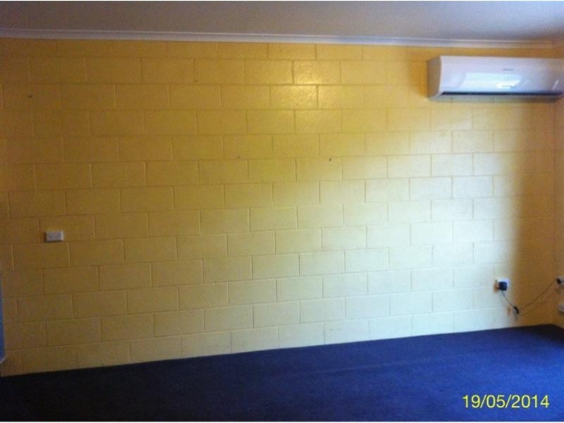 Unit 2/23 Martin Place, Emerald QLD 4720