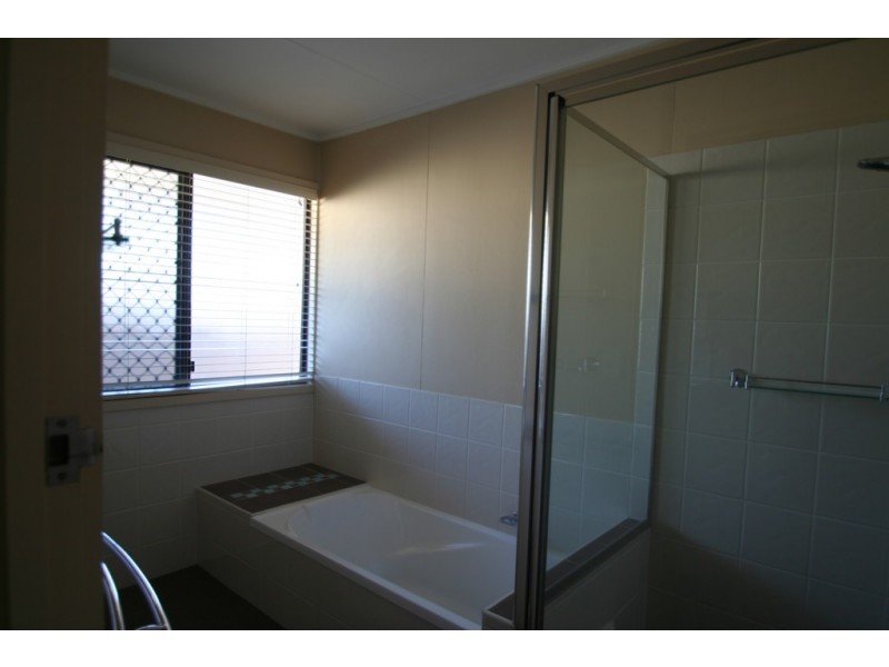 1 Charolais Place, Emerald QLD 4720