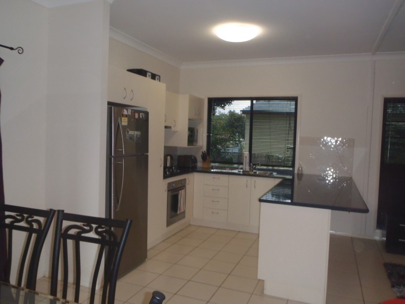 8 Poinciana Drive, Emerald QLD 4720