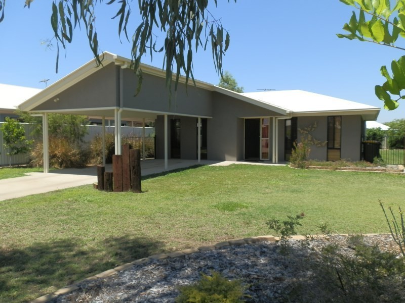 22 Desgrand Street, Emerald QLD 4720