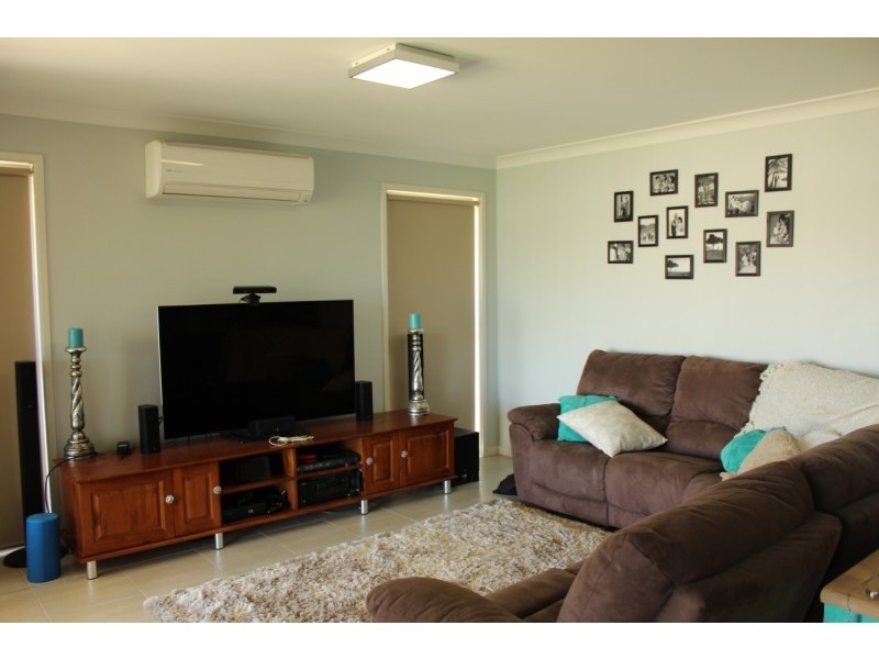 19 Newman Drive, Emerald QLD 4720