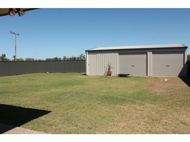 19 Newman Drive, Emerald QLD 4720