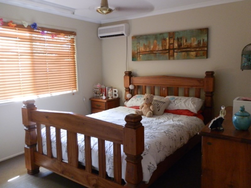 135 Opal Street, Emerald QLD 4720