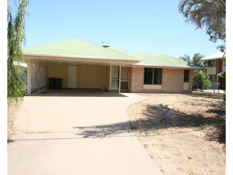 2 Chalmers Crescent, Emerald QLD 4720