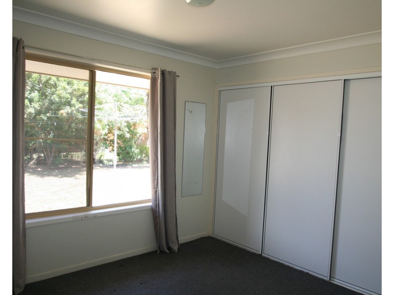 2 Chalmers Crescent, Emerald QLD 4720