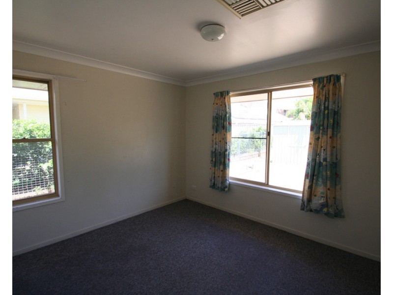 2 Chalmers Crescent, Emerald QLD 4720