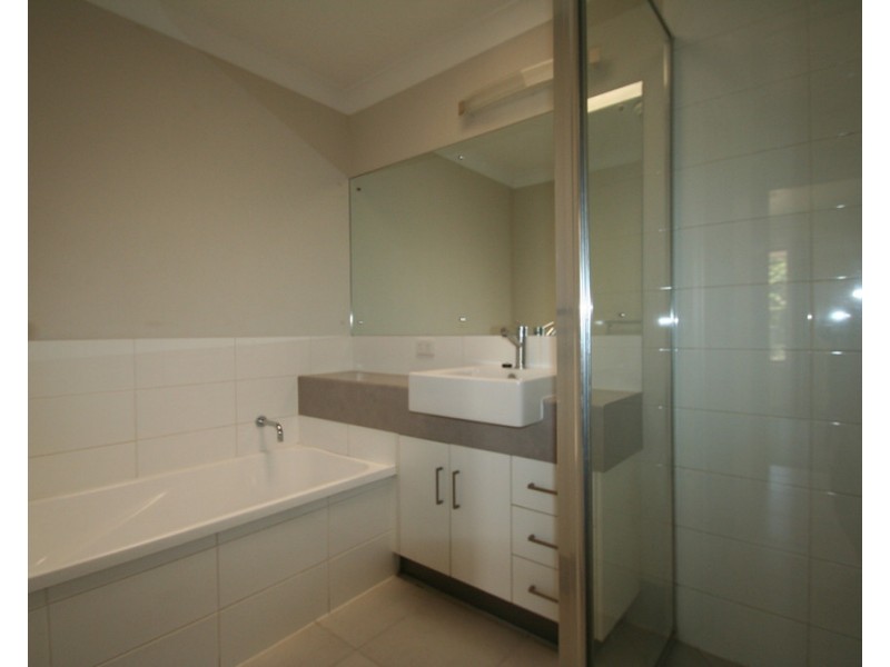 2 Chalmers Crescent, Emerald QLD 4720