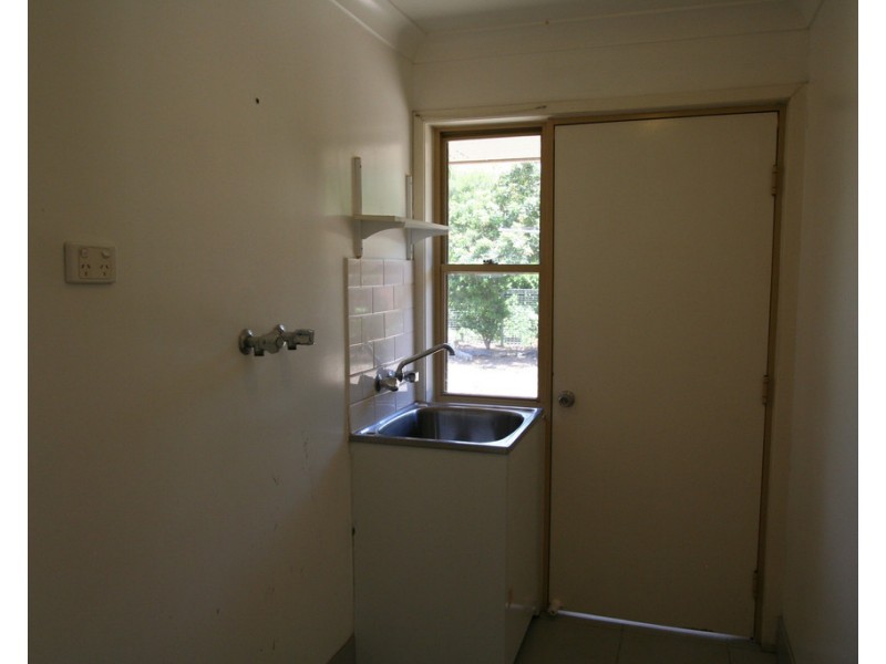 2 Chalmers Crescent, Emerald QLD 4720