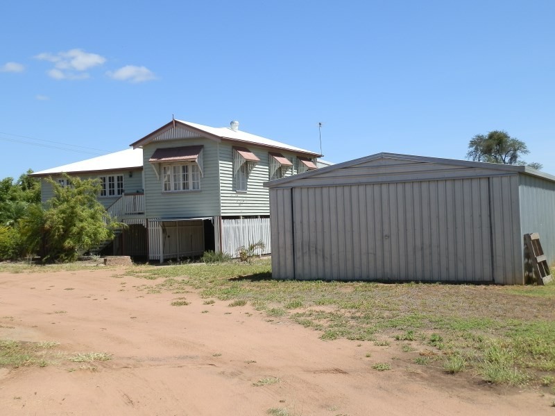 24 Andrews Road, Emerald QLD 4720