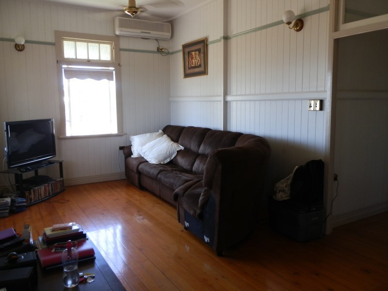 24 Andrews Road, Emerald QLD 4720