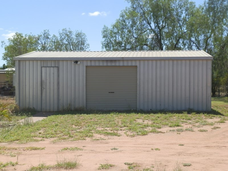 24 Andrews Road, Emerald QLD 4720