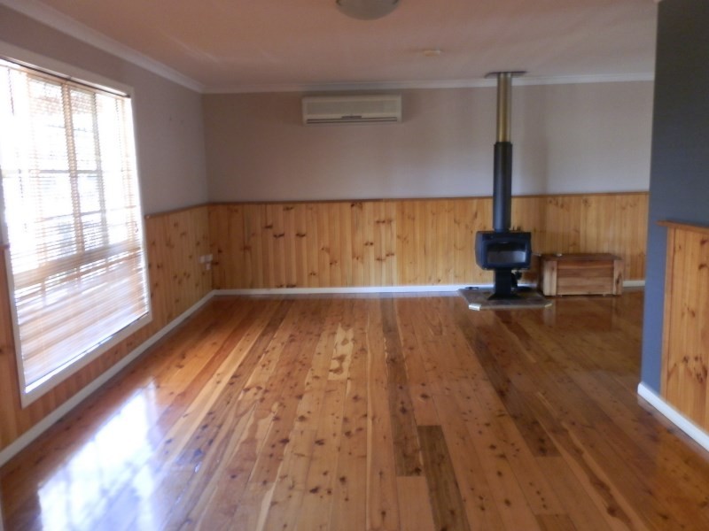 12 Statesman Drive, Emerald QLD 4720