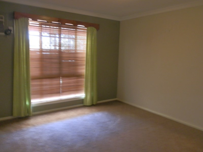 12 Statesman Drive, Emerald QLD 4720