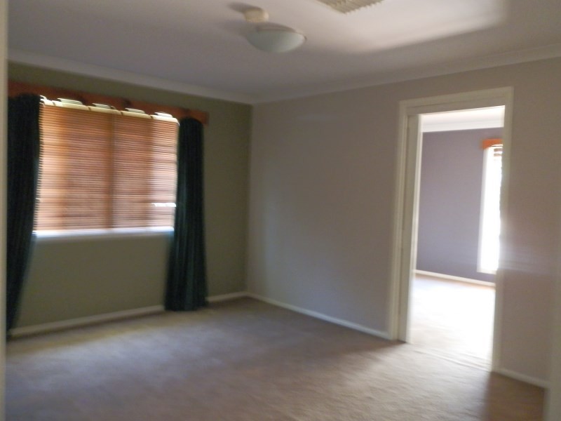 12 Statesman Drive, Emerald QLD 4720