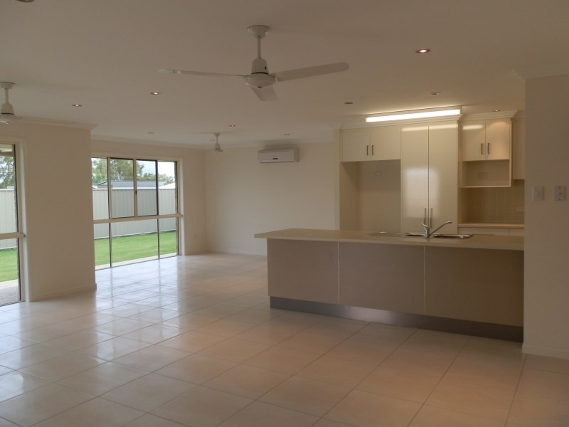 6 Sandown Street, Emerald QLD 4720