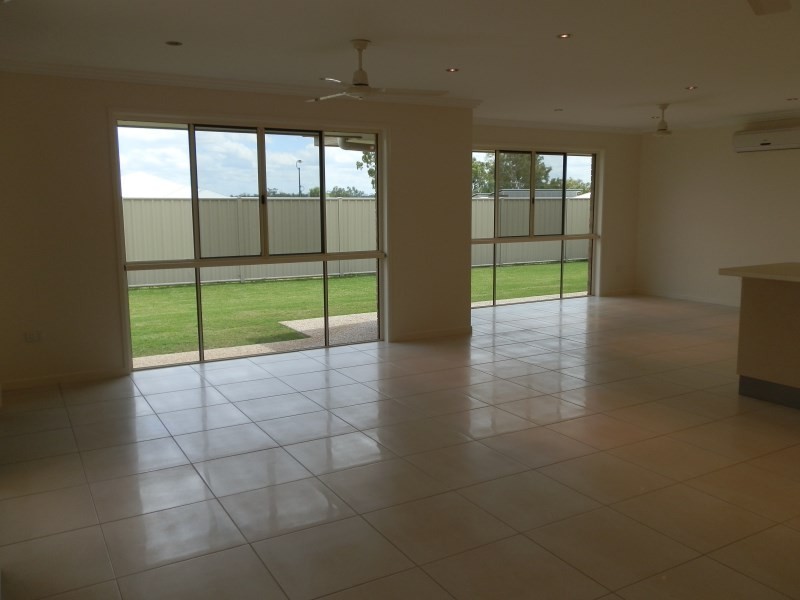 6 Sandown Street, Emerald QLD 4720