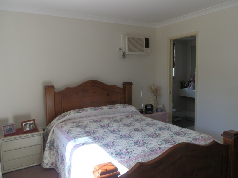 24 Dodd Drive, Emerald QLD 4720
