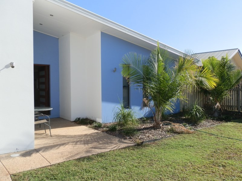 65 Lakeside Drive, Emerald QLD 4720